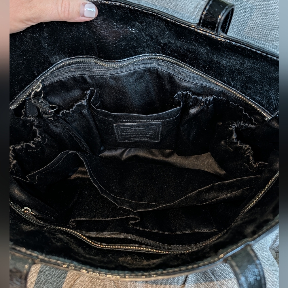 Coach F19256 Signature Stitched Black Patent Travel Bag, Large, READ NOTES - Picture 4 of 11